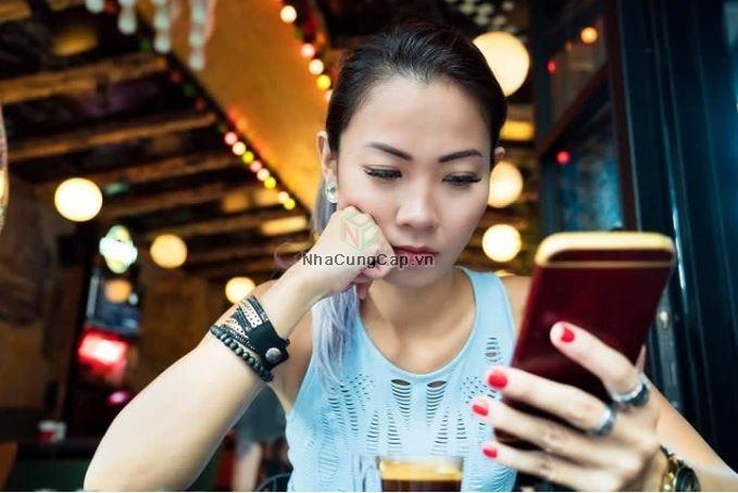 10 dấu hiệu bất lịch sự trong xã giao hiện đại