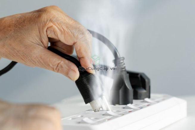 5 trường hợp tuyệt đối không dùng ổ cắm nối